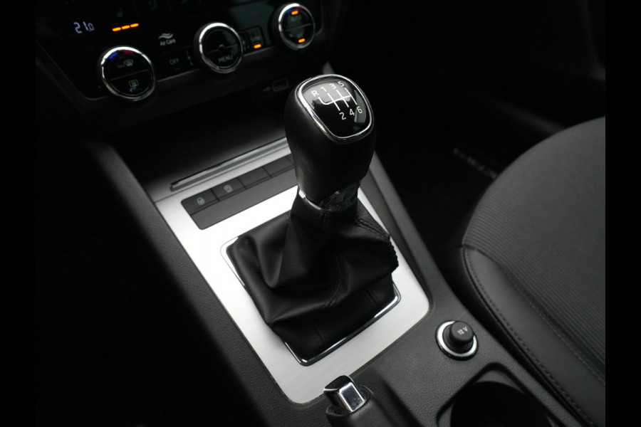 Škoda Octavia Combi 1.0 TSI 115pk Greentech Business Edition Navigatie Stoelverwarming Clima Pdc Cruise Argon