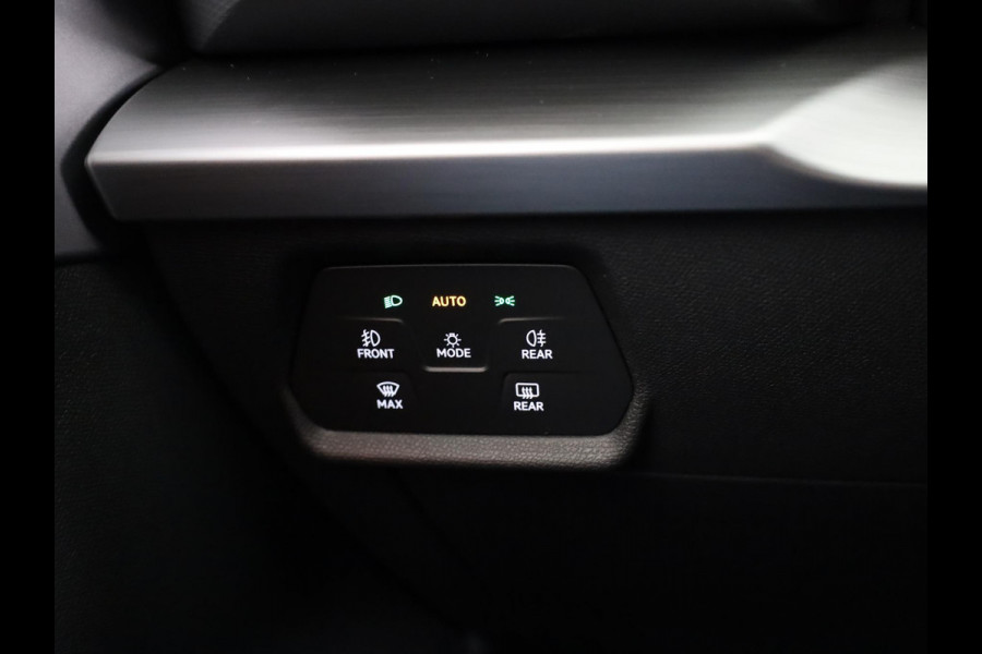 Seat Leon Sportstourer FR Business PHEV 1.5 TSI 204 pk 6 versn. DSG |  Safe & Driving Pack | Panoramadak | 18 inch