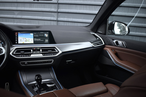 BMW X5 xDrive45e High Executive M Sport | Pano | Laser | Massage | ACC | Trekhaak | 21'' Wielen | Luchtvering |