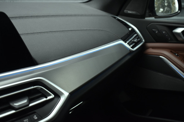 BMW X5 xDrive45e High Executive M Sport | Pano | Laser | Massage | ACC | Trekhaak | 21'' Wielen | Luchtvering |