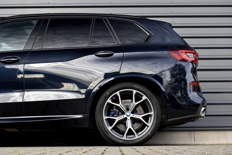BMW X5 xDrive45e High Executive M Sport | Pano | Laser | Massage | ACC | Trekhaak | 21'' Wielen | Luchtvering |