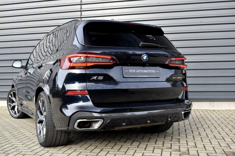BMW X5 xDrive45e High Executive M Sport | Pano | Laser | Massage | ACC | Trekhaak | 21'' Wielen | Luchtvering |