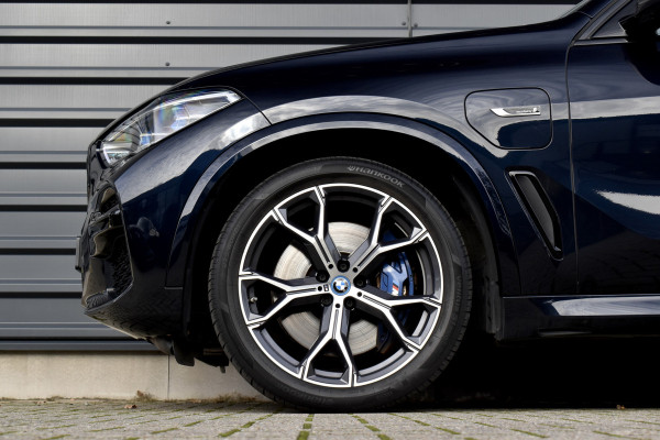 BMW X5 xDrive45e High Executive M Sport | Pano | Laser | Massage | ACC | Trekhaak | 21'' Wielen | Luchtvering |
