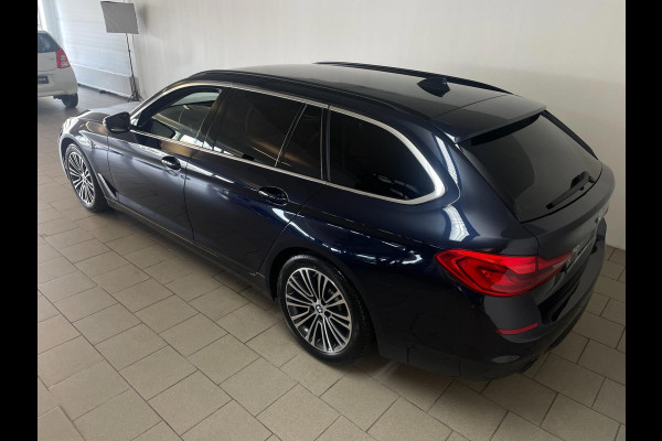 BMW 5 Serie Touring 520i High Executive AUTOMAAT NAVI CRUISE BLUETOOTH LED VERL STUURVERW STOELVERW STOELVENT LEDER NIEUWSTAAT