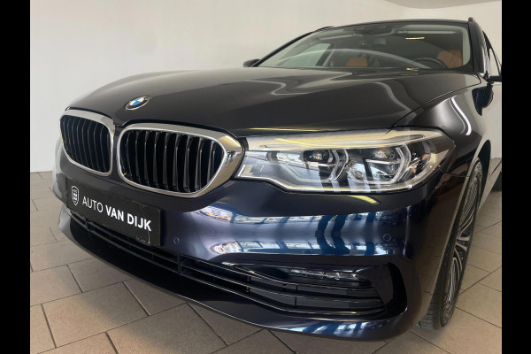 BMW 5 Serie Touring 520i High Executive AUTOMAAT NAVI CRUISE BLUETOOTH LED VERL STUURVERW STOELVERW STOELVENT LEDER NIEUWSTAAT