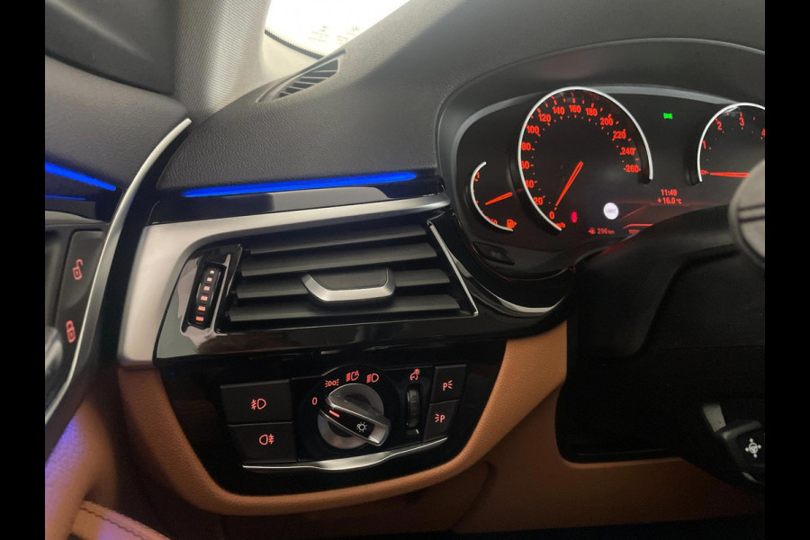 BMW 5 Serie Touring 520i High Executive AUTOMAAT NAVI CRUISE BLUETOOTH LED VERL STUURVERW STOELVERW STOELVENT LEDER NIEUWSTAAT