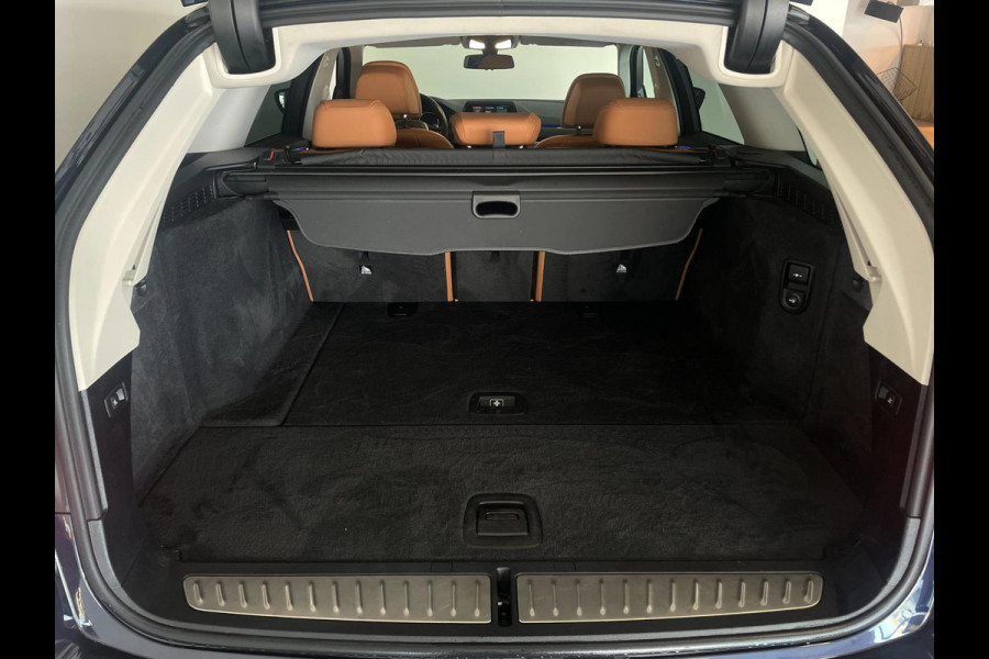BMW 5 Serie Touring 520i High Executive AUTOMAAT NAVI CRUISE BLUETOOTH LED VERL STUURVERW STOELVERW STOELVENT LEDER NIEUWSTAAT