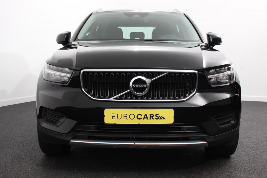 Volvo XC40 1.5 T3 163pk Automaat Momentum Navigatie Apple Carplay/Android Auto Stoelverwarming Parkeersensoren Adaptive Cruise Control Virtual Cockpit LED kop- en mistlampen Draadloos laden Sensus Connect met High Performance Sound