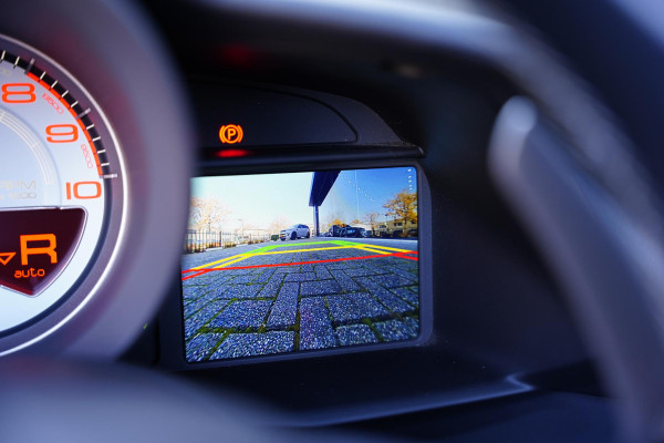 Ferrari 488 3.9 Spider HELE Passenger Display Carbon Lifting