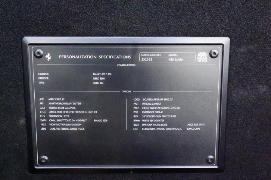 Ferrari 488 3.9 Spider HELE Passenger Display Carbon Lifting