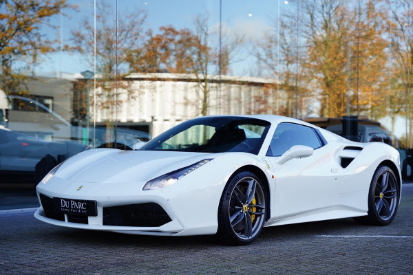 Ferrari 488 3.9 Spider HELE Passenger Display Carbon Lifting