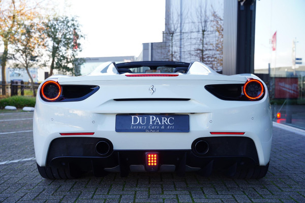 Ferrari 488 3.9 Spider HELE Passenger Display Carbon Lifting