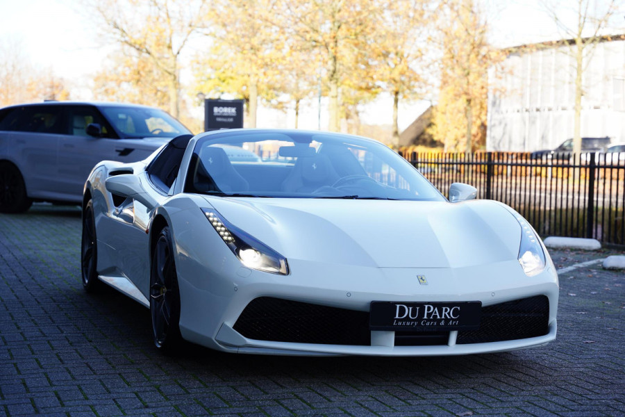 Ferrari 488 3.9 Spider HELE Passenger Display Carbon Lifting