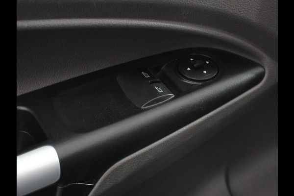 Ford Transit Connect 1.5 EcoBlue Automaat L2 Ford Transit Connect 1.5 EcoBlue L2 Trend Automaat Navigatie Airco Parkeersensoren Achter Cruise Control 3Zits Camera DAB+