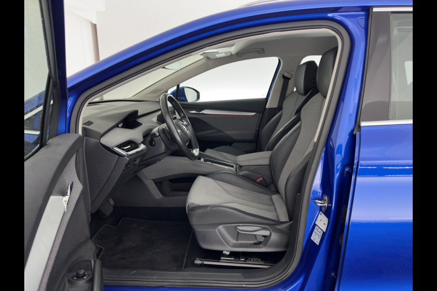 Škoda ENYAQ iV 80 [ 3-Fase ] {SOH-88% } (INCL-BTW) *LEATHER-FABRIC | FULL-LED | DIGI-COCKPIT | CAMERA | KEYLESS | NAVI-FULLMAP | AMBIENT-LIGHT | ECC | HEATED-COMFORTSEATS | DAB+ | PDC | CRUISE | CARPLAY | TOWBAR | 19"ALU*