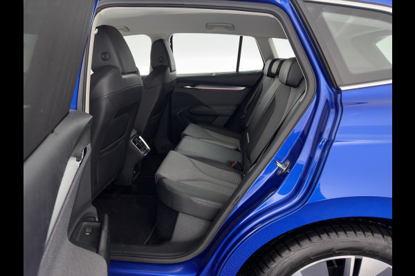 Škoda ENYAQ iV 80 [ 3-Fase ] {SOH-88% } (INCL-BTW) *LEATHER-FABRIC | FULL-LED | DIGI-COCKPIT | CAMERA | KEYLESS | NAVI-FULLMAP | AMBIENT-LIGHT | ECC | HEATED-COMFORTSEATS | DAB+ | PDC | CRUISE | CARPLAY | TOWBAR | 19"ALU*