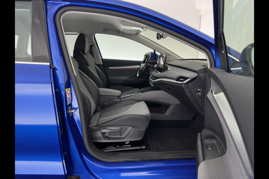 Škoda ENYAQ iV 80 [ 3-Fase ] {SOH-88% } (INCL-BTW) *LEATHER-FABRIC | FULL-LED | DIGI-COCKPIT | CAMERA | KEYLESS | NAVI-FULLMAP | AMBIENT-LIGHT | ECC | HEATED-COMFORTSEATS | DAB+ | PDC | CRUISE | CARPLAY | TOWBAR | 19"ALU*