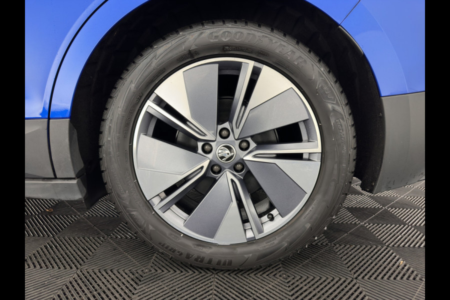 Škoda ENYAQ iV 80 [ 3-Fase ] {SOH-88% } (INCL-BTW) *LEATHER-FABRIC | FULL-LED | DIGI-COCKPIT | CAMERA | KEYLESS | NAVI-FULLMAP | AMBIENT-LIGHT | ECC | HEATED-COMFORTSEATS | DAB+ | PDC | CRUISE | CARPLAY | TOWBAR | 19"ALU*