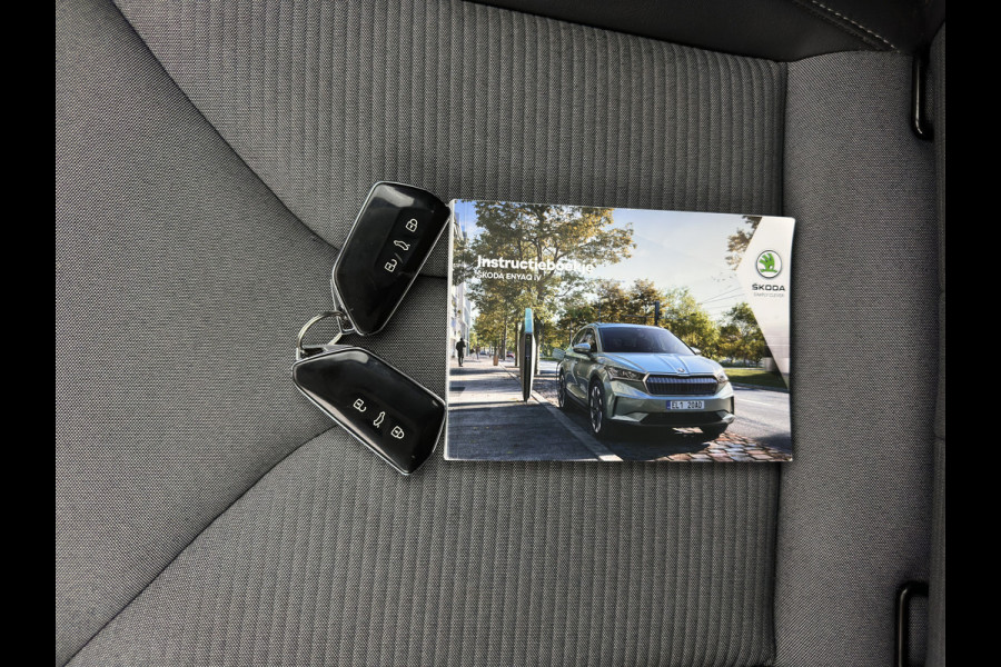 Škoda ENYAQ iV 80 [ 3-Fase ] {SOH-88% } (INCL-BTW) *LEATHER-FABRIC | FULL-LED | DIGI-COCKPIT | CAMERA | KEYLESS | NAVI-FULLMAP | AMBIENT-LIGHT | ECC | HEATED-COMFORTSEATS | DAB+ | PDC | CRUISE | CARPLAY | TOWBAR | 19"ALU*