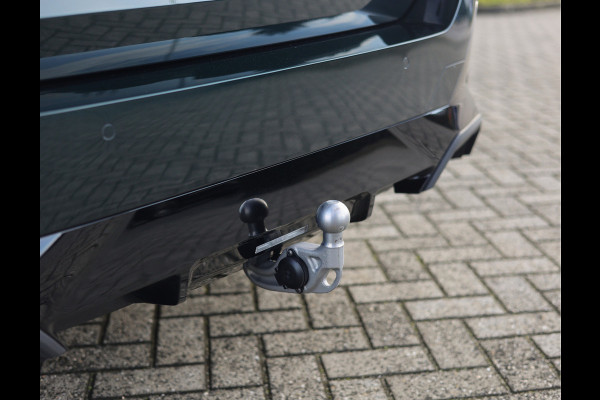 BMW 5 Serie Touring 550e xDrive | Oxford Green - Pano - Trekhaak - B&W