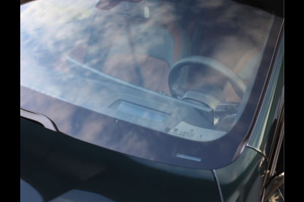 BMW 5 Serie Touring 550e xDrive | Oxford Green - Pano - Trekhaak - B&W