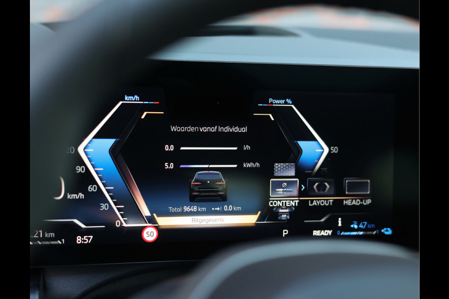 BMW 5 Serie Touring 550e xDrive | Oxford Green - Pano - Trekhaak - B&W