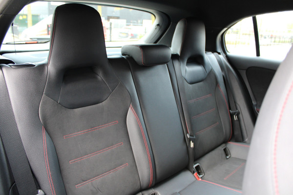 Mercedes-Benz A-Klasse 180 Business Solution AMG | NAP | CAMERA | CARPLAY | STOELVERW | AMG-LINE