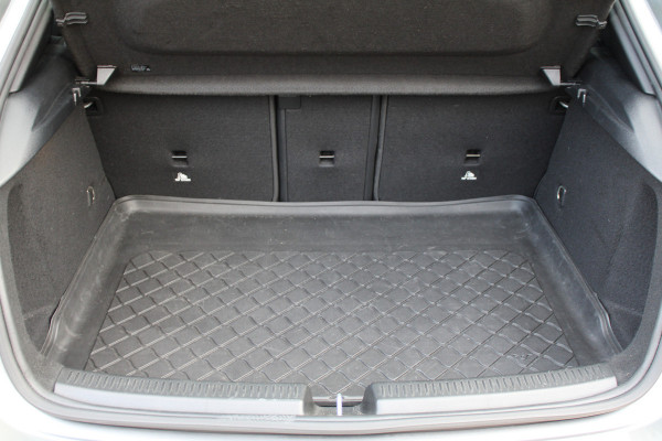 Mercedes-Benz A-Klasse 180 Business Solution AMG | NAP | CAMERA | CARPLAY | STOELVERW | AMG-LINE