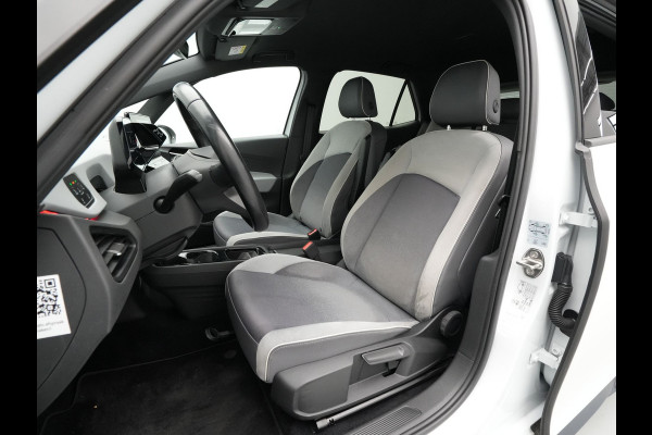 Volkswagen ID.3 First Plus 58 kWh 204pk Camera Navigatie Carplay Stoel/Stuurverwarming Pdc Acc 89