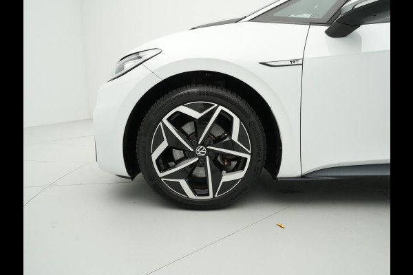 Volkswagen ID.3 First Plus 58 kWh 204pk Camera Navigatie Carplay Stoel/Stuurverwarming Pdc Acc 89