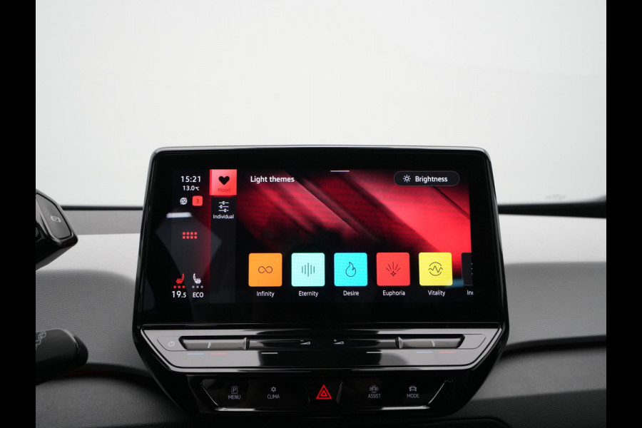 Volkswagen ID.3 First Plus 58 kWh 204pk Camera Navigatie Carplay Stoel/Stuurverwarming Pdc Acc 89