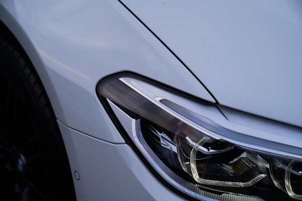 BMW 5 Serie Touring 530i xDrive High Executive | M-pakket | Head up Display | 360 cam | Memory | Park Assist | Adaptieve cruise |