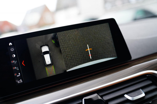 BMW 5 Serie Touring 530i xDrive High Executive | M-pakket | Head up Display | 360 cam | Memory | Park Assist | Adaptieve cruise |