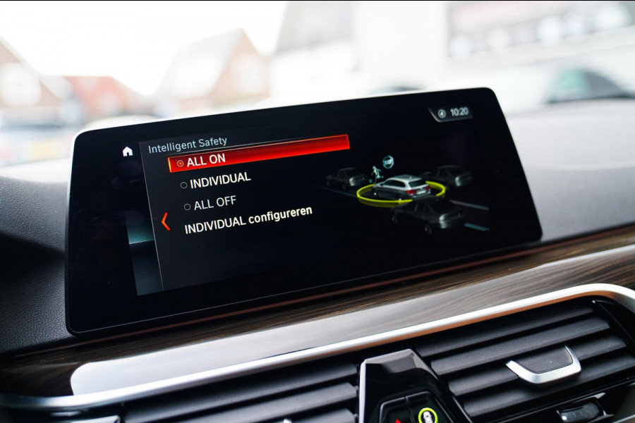 BMW 5 Serie Touring 530i xDrive High Executive | M-pakket | Head up Display | 360 cam | Memory | Park Assist | Adaptieve cruise |