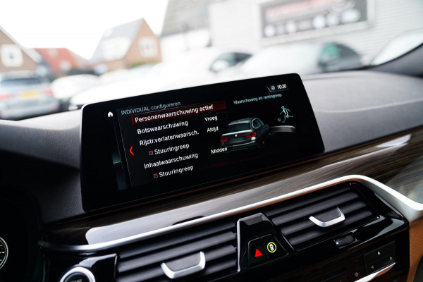 BMW 5 Serie Touring 530i xDrive High Executive | M-pakket | Head up Display | 360 cam | Memory | Park Assist | Adaptieve cruise |