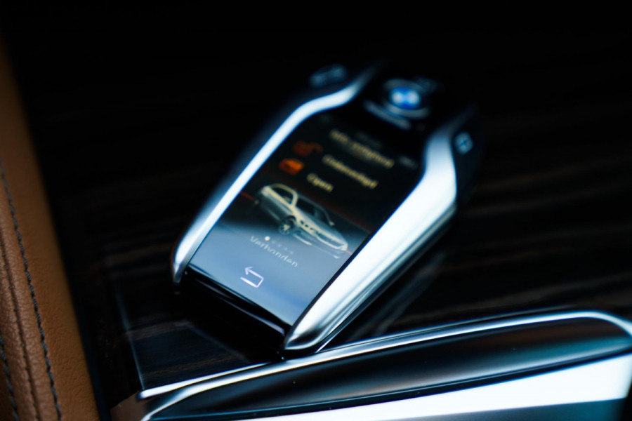 BMW 5 Serie Touring 530i xDrive High Executive | M-pakket | Head up Display | 360 cam | Memory | Park Assist | Adaptieve cruise |