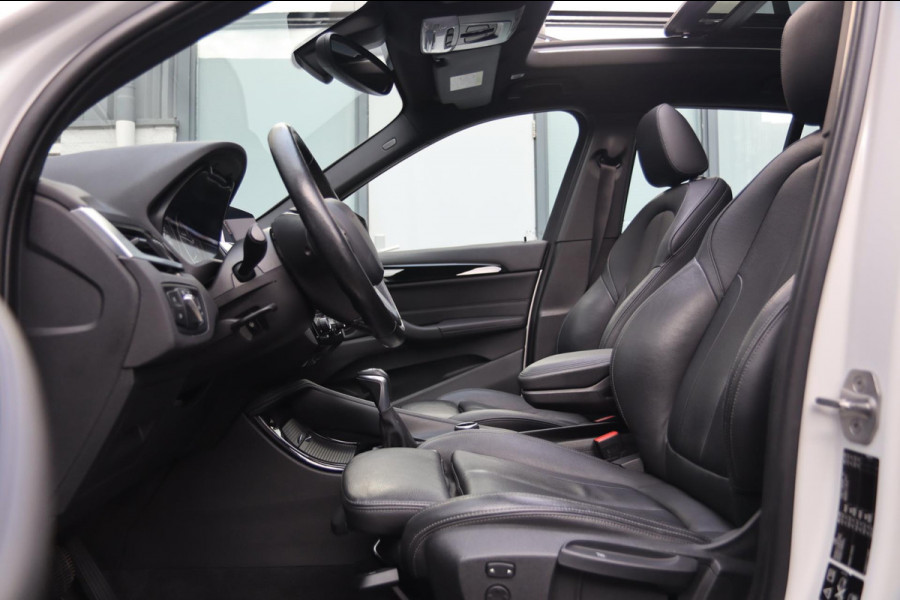 BMW X1 XDrive20i High Executive / PANO / KEYLESS / CAMERA / STUUR+STOELVERW