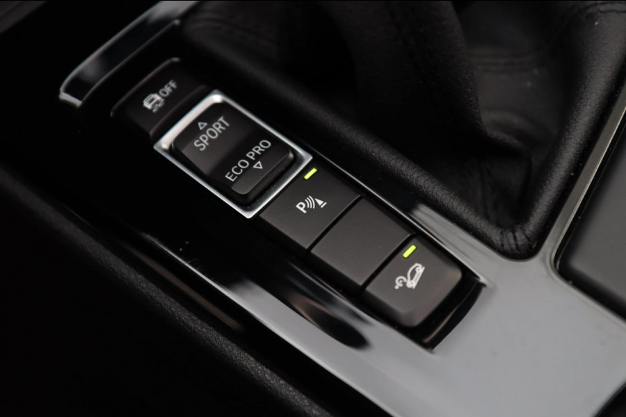 BMW X1 XDrive20i High Executive / PANO / KEYLESS / CAMERA / STUUR+STOELVERW