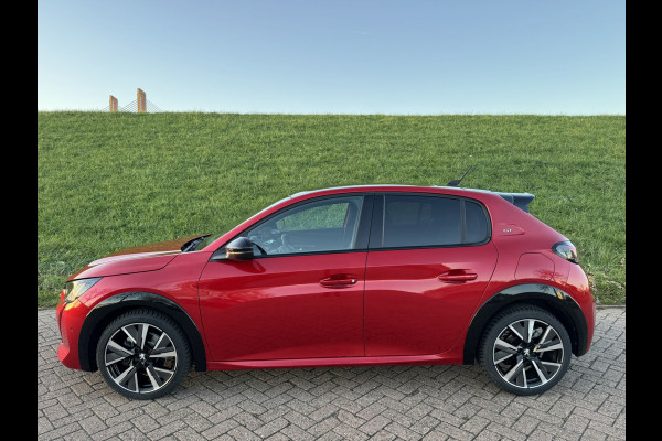 Peugeot 208 1.2 PureTech GT Pack Massagestoel | Stoelverwarming |Pano | Camera | Apple Carplay