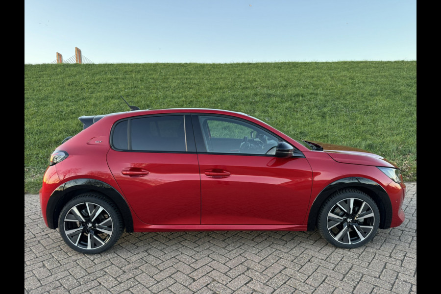 Peugeot 208 1.2 PureTech GT Pack Massagestoel | Stoelverwarming |Pano | Camera | Apple Carplay