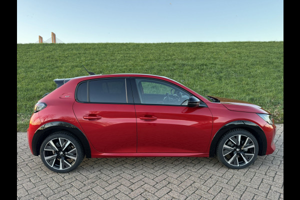 Peugeot 208 1.2 PureTech GT Pack Massagestoel | Stoelverwarming |Pano | Camera | Apple Carplay