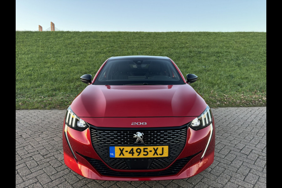 Peugeot 208 1.2 PureTech GT Pack Massagestoel | Stoelverwarming |Pano | Camera | Apple Carplay