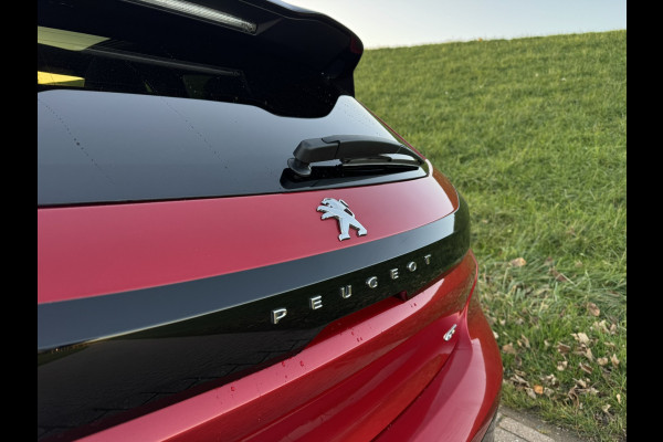 Peugeot 208 1.2 PureTech GT Pack Massagestoel | Stoelverwarming |Pano | Camera | Apple Carplay