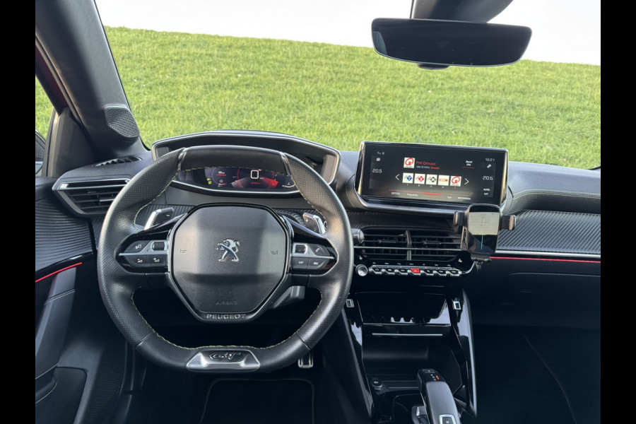 Peugeot 208 1.2 PureTech GT Pack Massagestoel | Stoelverwarming |Pano | Camera | Apple Carplay
