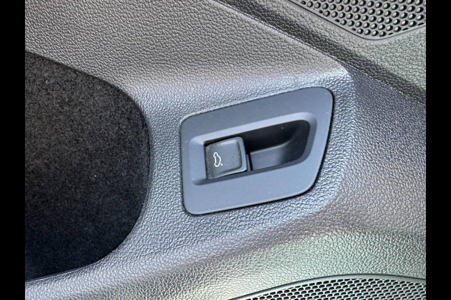 Volkswagen Passat 1.5 TSI Comfortline Business/ CarPlay/ DSG/ PDC V+A