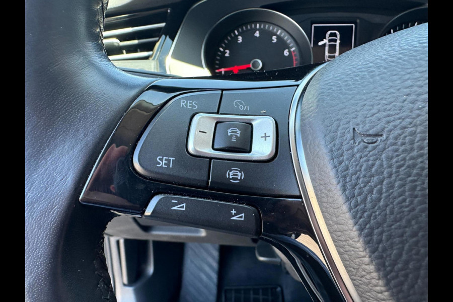 Volkswagen Passat 1.5 TSI Comfortline Business/ CarPlay/ DSG/ PDC V+A