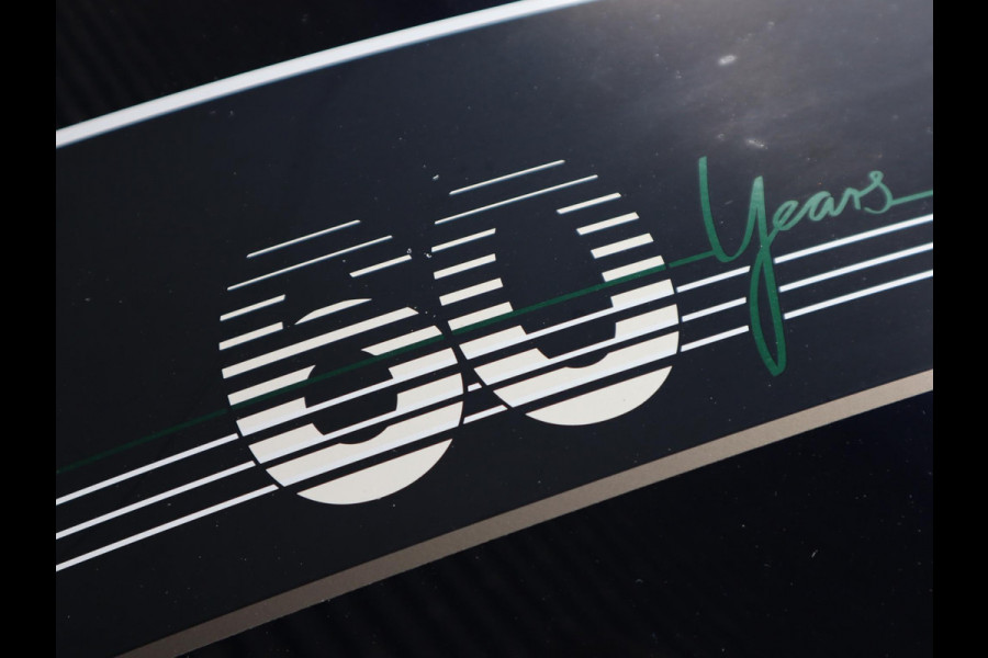 MINI Hatchback Cooper Automaat 3 deurs / 60 Years Edition / Panoramadak / Harman Kardon / Head-Up Display  / Leder / 17 Inch / Stoelverwarming / LED / Extra Getint Glas / Sportstoelen / Climate Control