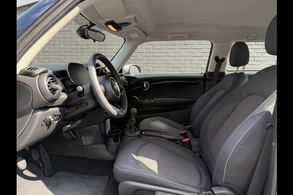 MINI Hatchback Cooper 3 deurs / Airconditioning / Elektrisch Pakket / DAB / 15 Inch / Chrome Line