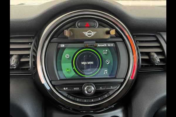 MINI Hatchback Cooper 3 deurs / Airconditioning / Elektrisch Pakket / DAB / 15 Inch / Chrome Line