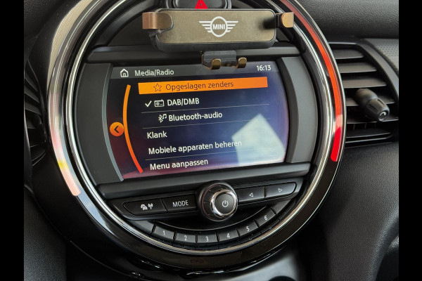 MINI Hatchback Cooper 3 deurs / Airconditioning / Elektrisch Pakket / DAB / 15 Inch / Chrome Line
